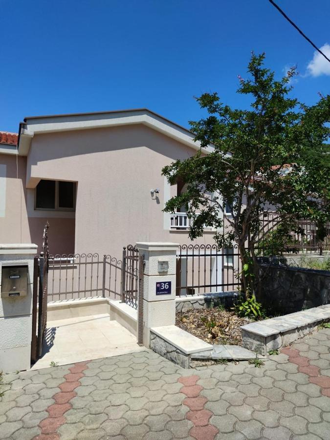 Apartments And Rooms Breeze Неум Екстер'єр фото