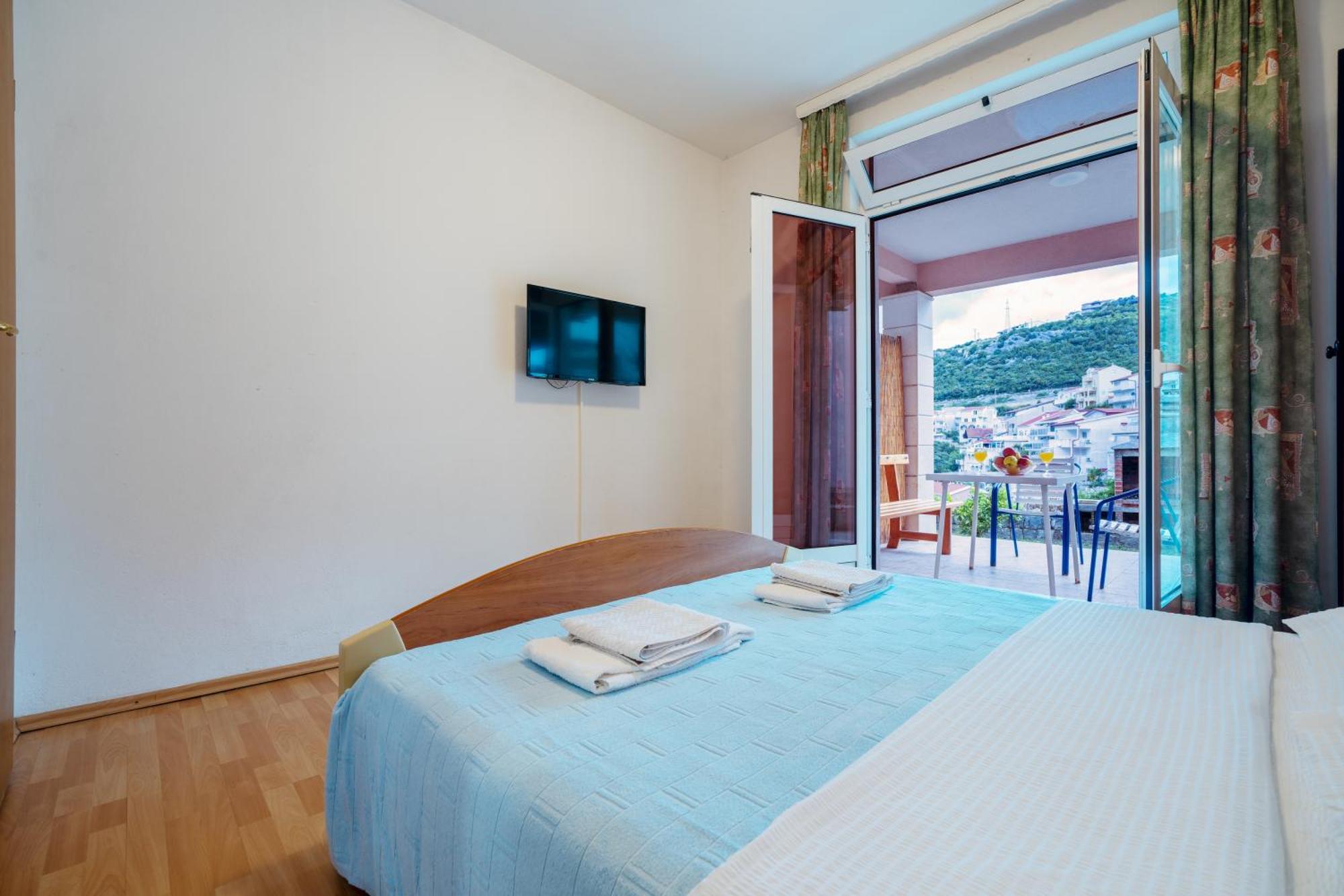 Apartments And Rooms Breeze Неум Екстер'єр фото