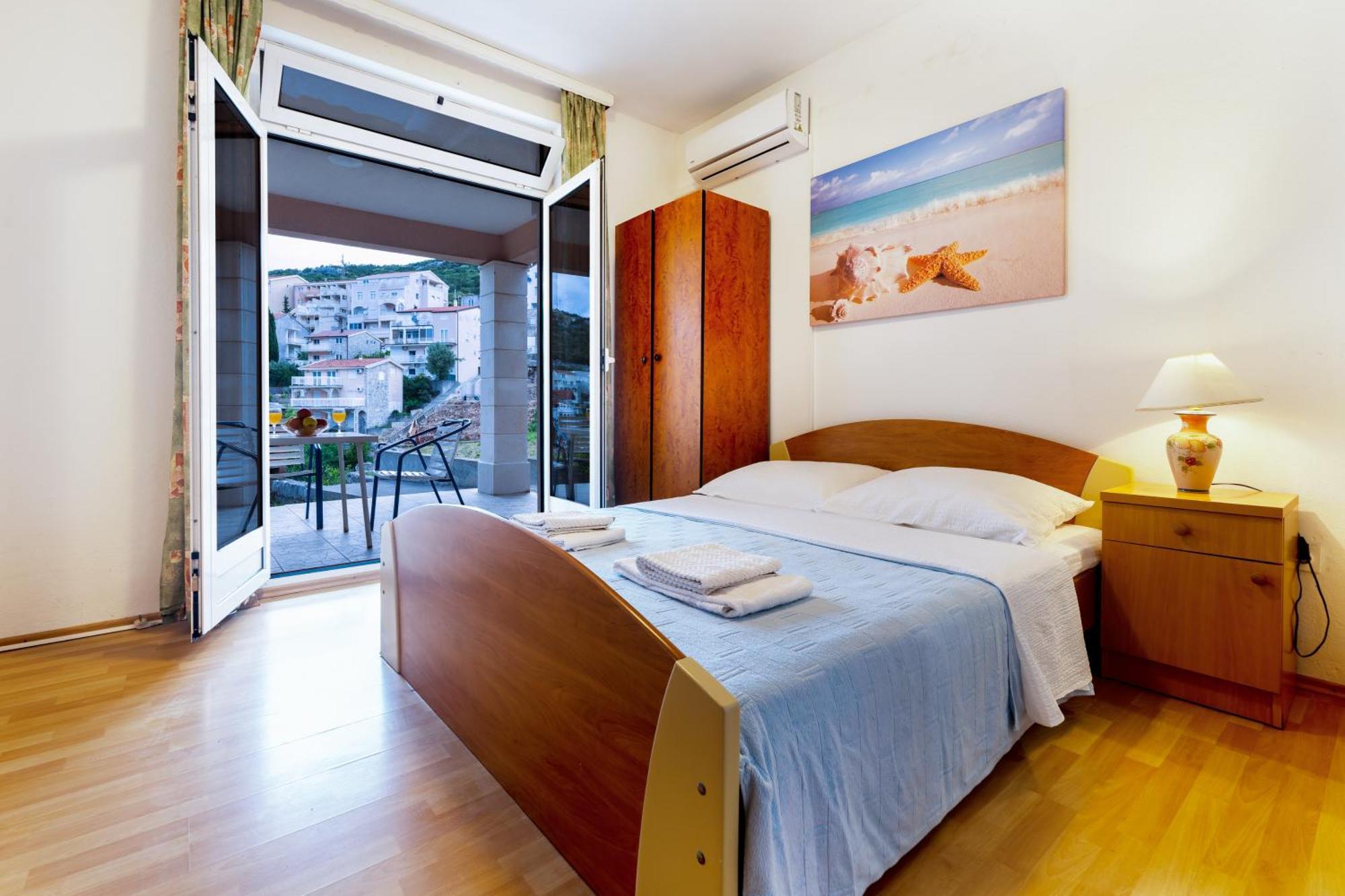 Apartments And Rooms Breeze Неум Екстер'єр фото