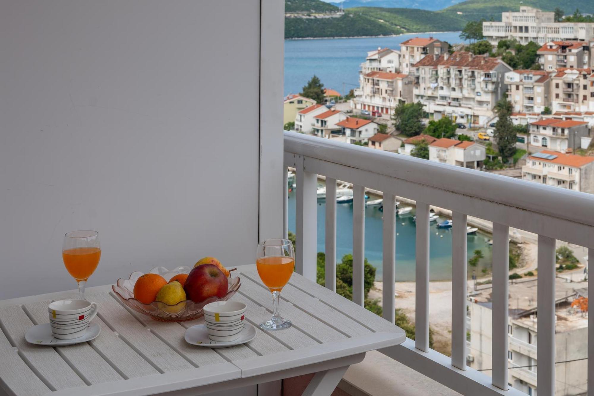 Apartments And Rooms Breeze Неум Екстер'єр фото